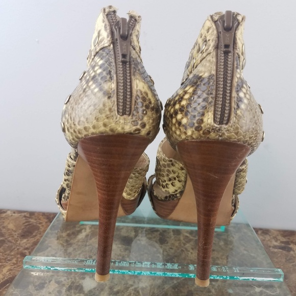 Stuart Weitzman Snake Stiletto T-Strap Pumps 6.5M - Picture 7 of 8
